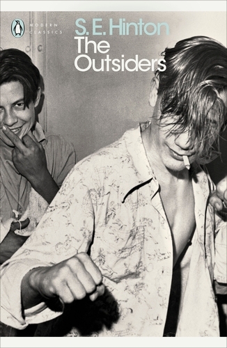 Book cover of The Outsiders by S.E. Hinton
