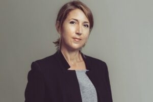Photo of author Lisa Jewell